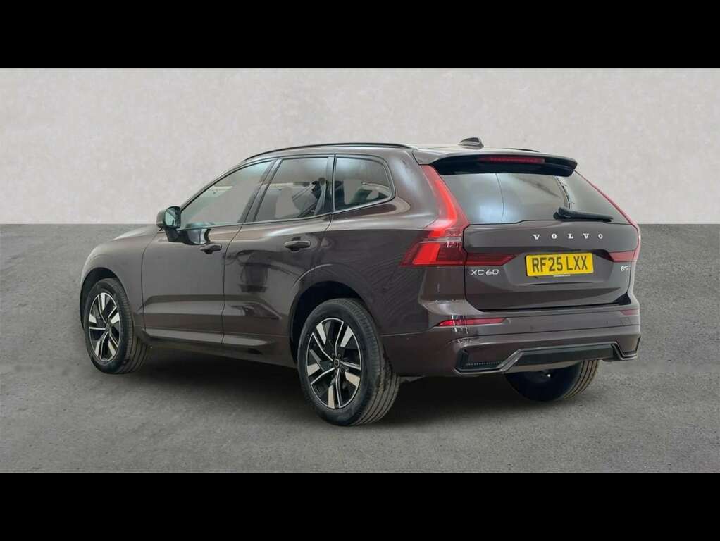 Volvo XC60 2.0 B5p Plus Dark Awd Geartronic Red #6