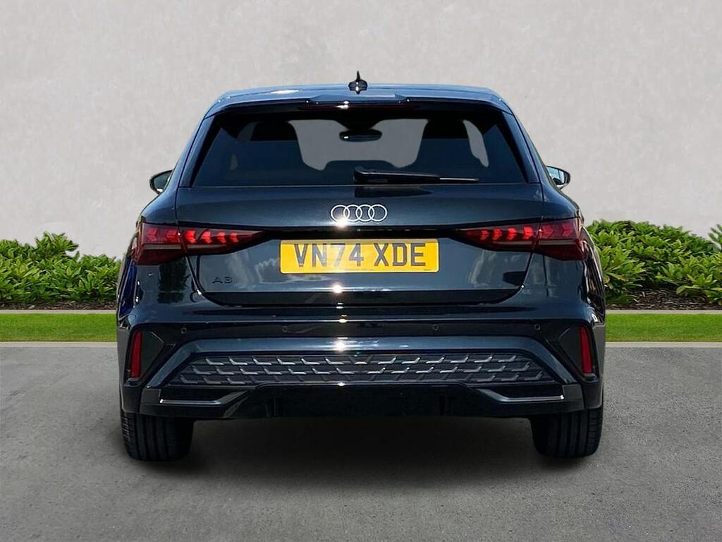 Audi A3 1.5 Tfsi 35 S Line Sportback S Tronic E Black #4