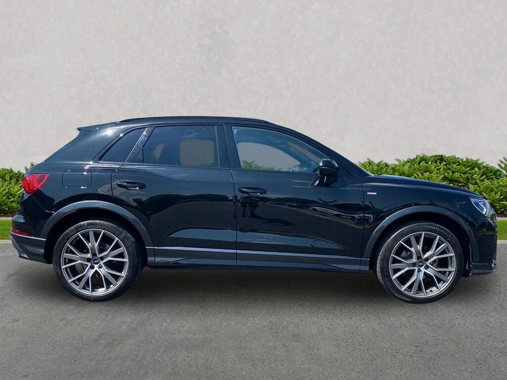 Audi Q3 1.5 Tfsi Cod 35 Black Edition Suv S Tro Black #3