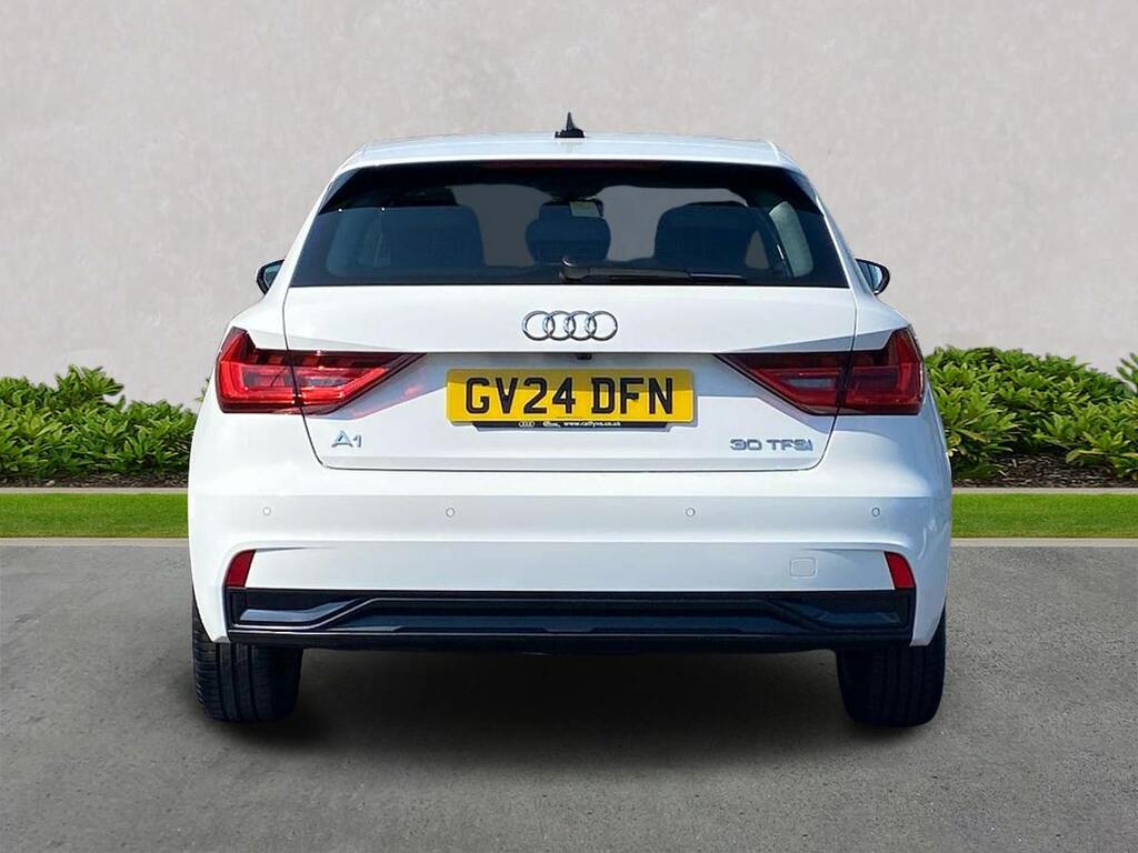 Audi A1 1.0 Tfsi 30 Sport Sportback Euro White #4