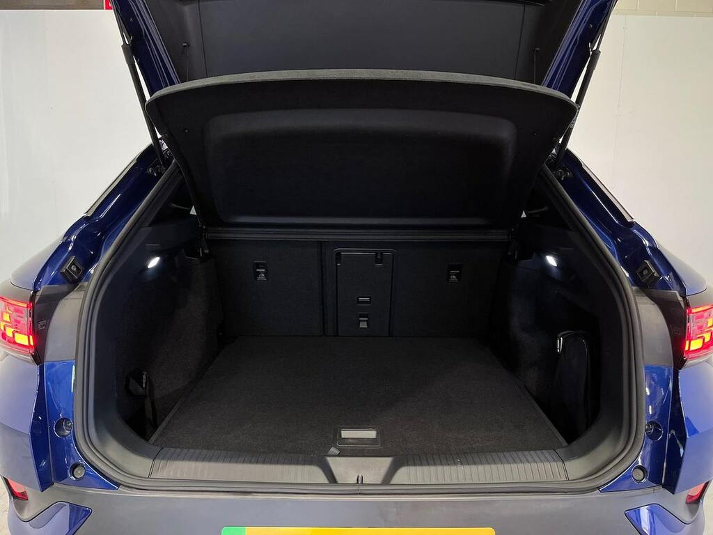 Volkswagen ID.4 77Kwh Match Grey #17