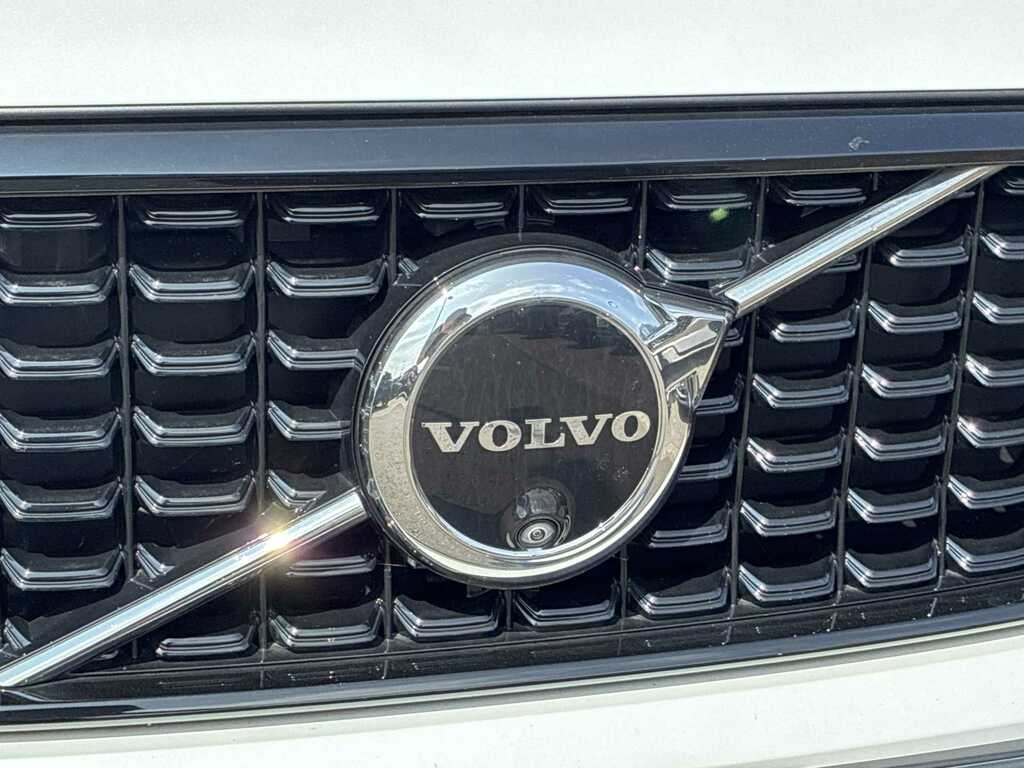 Volvo XC40 2.0 B3p Plus Dark White #3