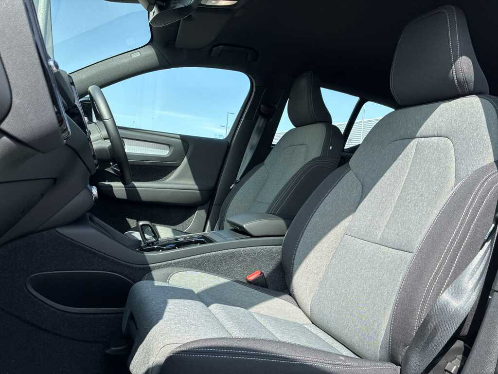 Volvo XC40 2.0 B3p Plus Dark Grey #16