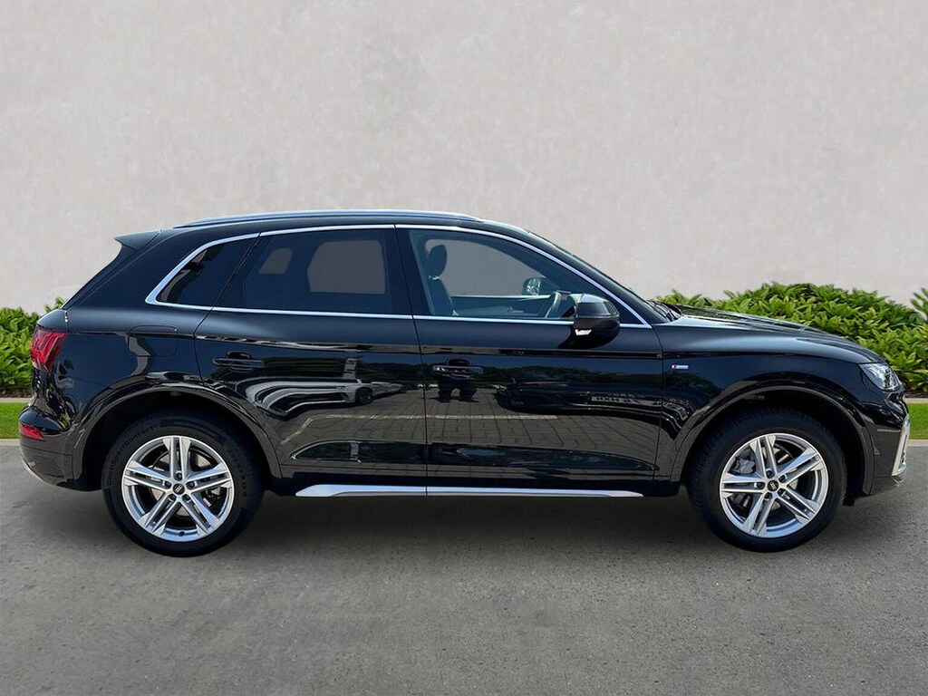 Audi Q5 2.0 Tdi 40 S Line Suv S Tronic Quattro Black #3
