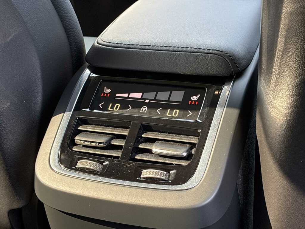 Volvo XC60 2.0 B5p Plus Dark Grey #33