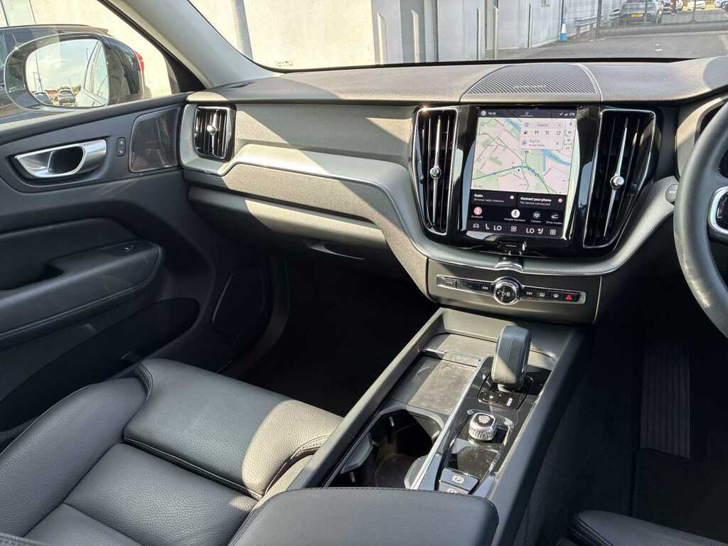 Volvo XC60 2.0 B5p Plus Dark Grey #32