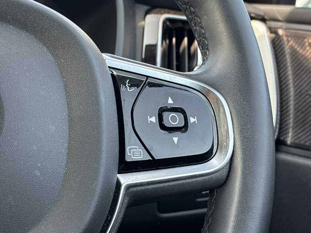 Volvo XC60 2.0 B5p Plus Dark Grey #21