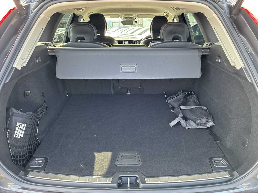 Volvo XC60 2.0 B5p Plus Dark Grey #16