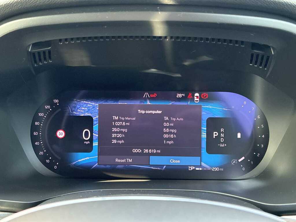 Volvo XC60 2.0 B5p Plus Dark Grey #17