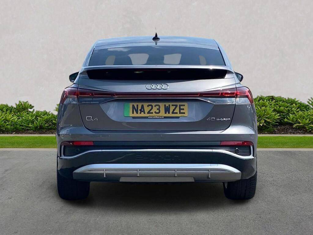 Audi Q4 E Tron 40 S Line Sportback 82Kwh 204 P Grey #4