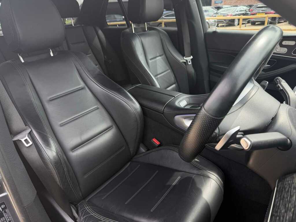 Mercedes-Benz GLE Class E Amg Line Premium Plus Red #17