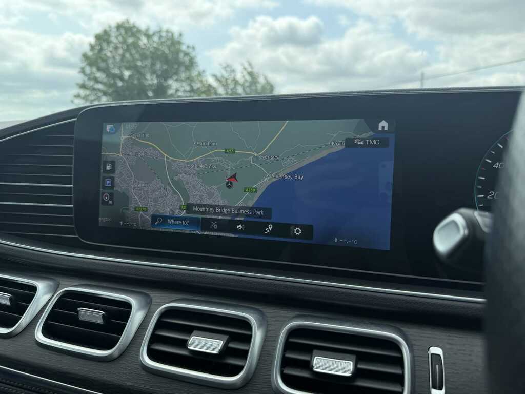 Mercedes-Benz GLE Class E Amg Line Premium Plus Red #28