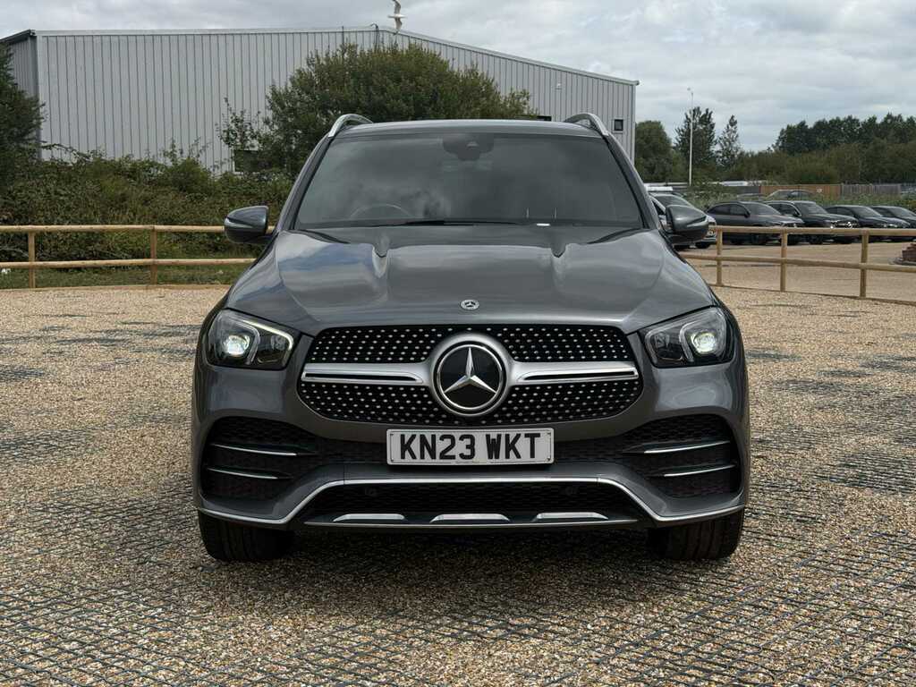 Mercedes-Benz GLE Class E Amg Line Premium Plus Red #8