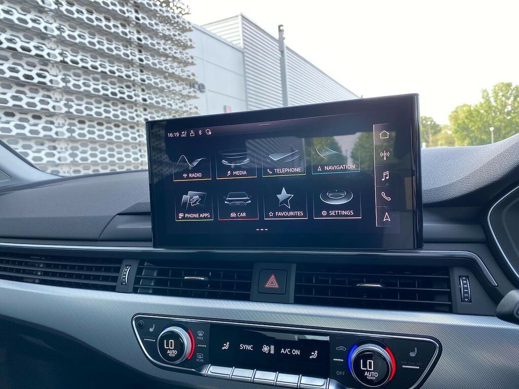 Audi A4 35 Tdi Black Edition S Tronic Red #25