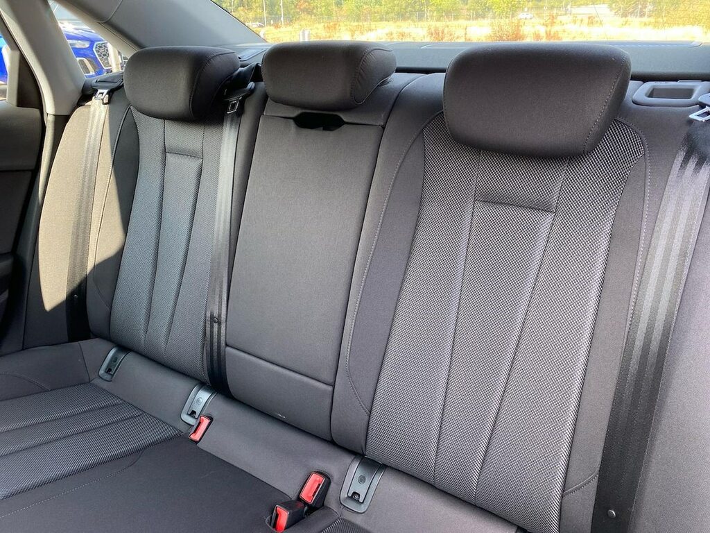 Audi A4 35 Tdi Black Edition S Tronic Red #16