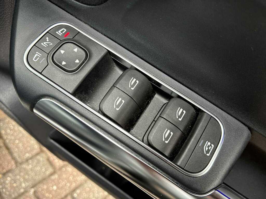 Mercedes-Benz GLA Class Gla 200 Amg Line Edition Plus Black #21