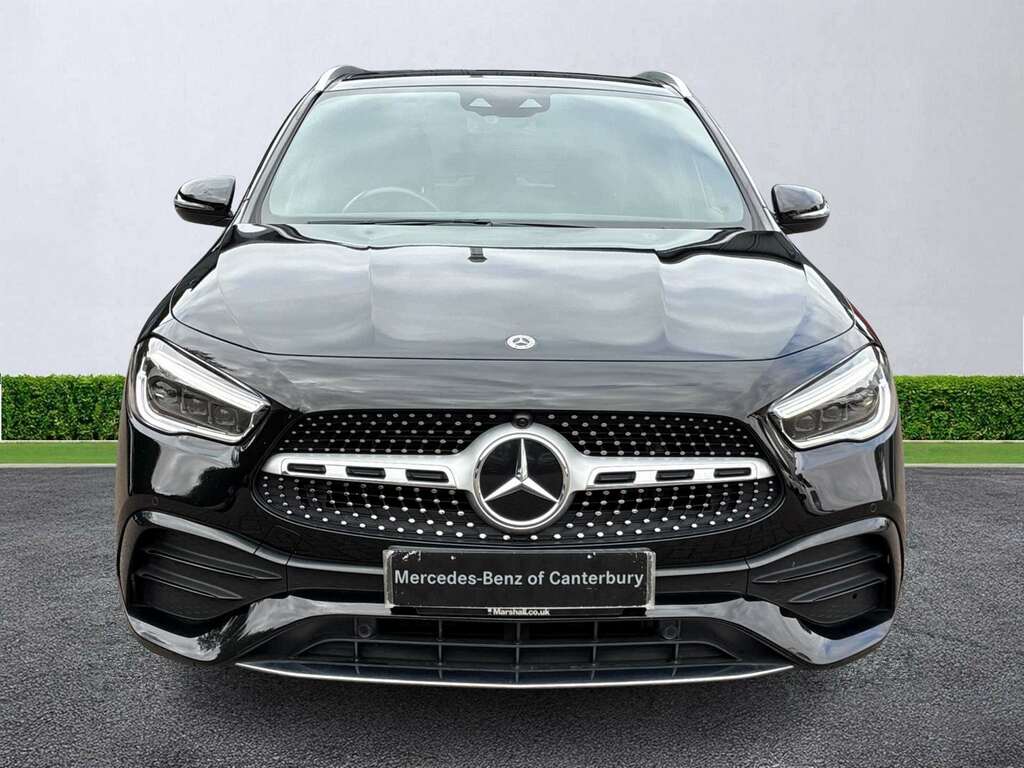 Mercedes-Benz GLA Class Gla 220D 4Matic Amg Line Premium Plus Black #5