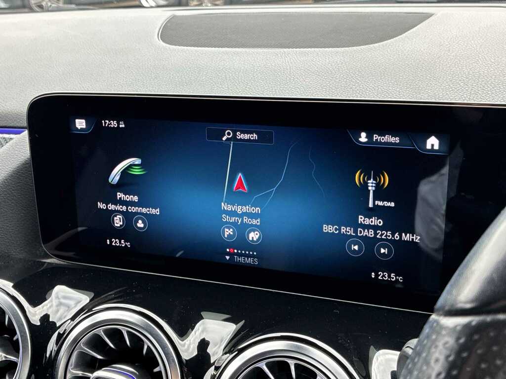 Mercedes-Benz GLA Class Gla 200 Amg Line Edition Plus Black #11