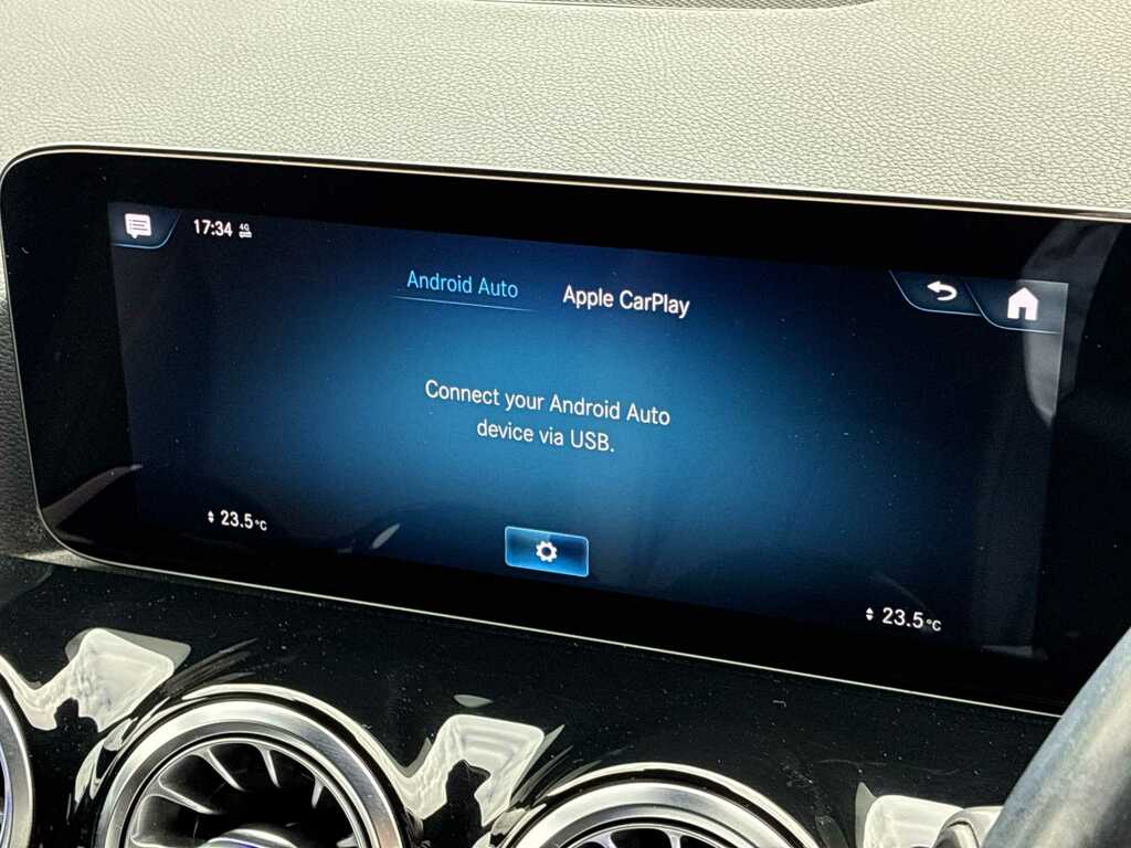 Mercedes-Benz GLA Class Gla 200 Amg Line Edition Plus Black #39