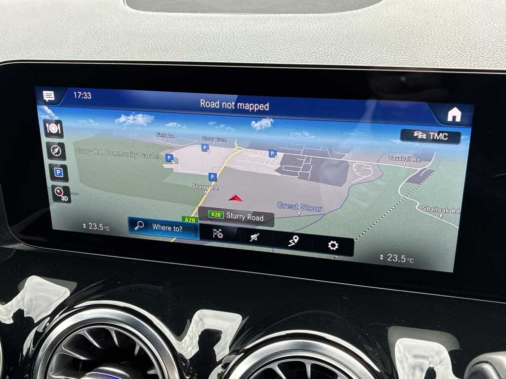 Mercedes-Benz GLA Class Gla 200 Amg Line Edition Plus Black #24