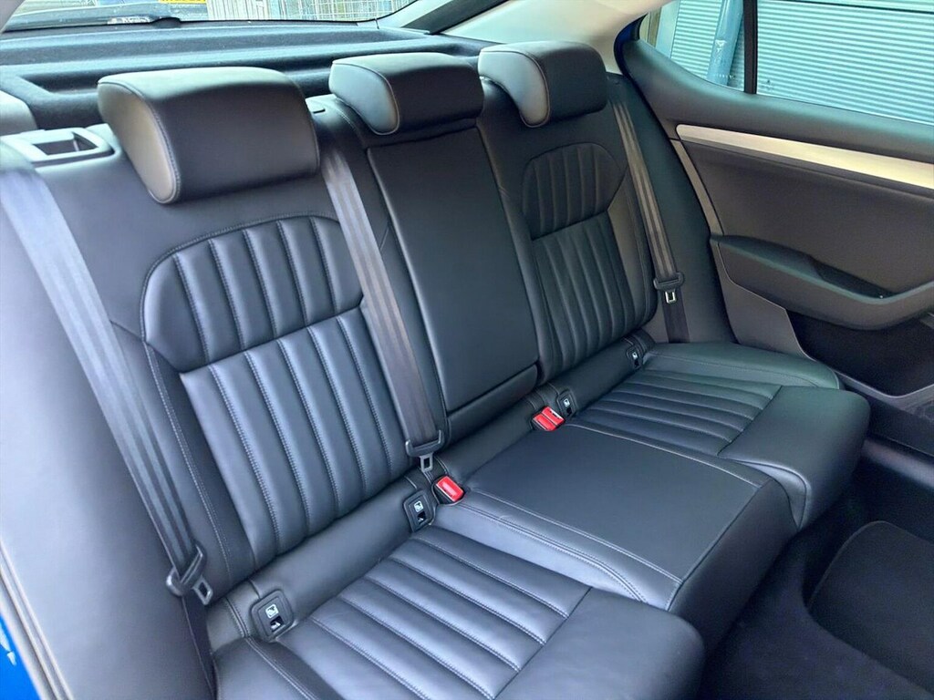 Skoda Superb Se L Executive Tdi Black #16