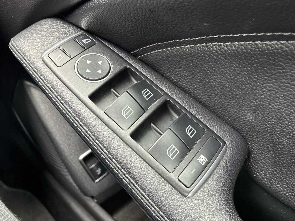 Mercedes-Benz GLA Class 200 D 4Matic Silver #21