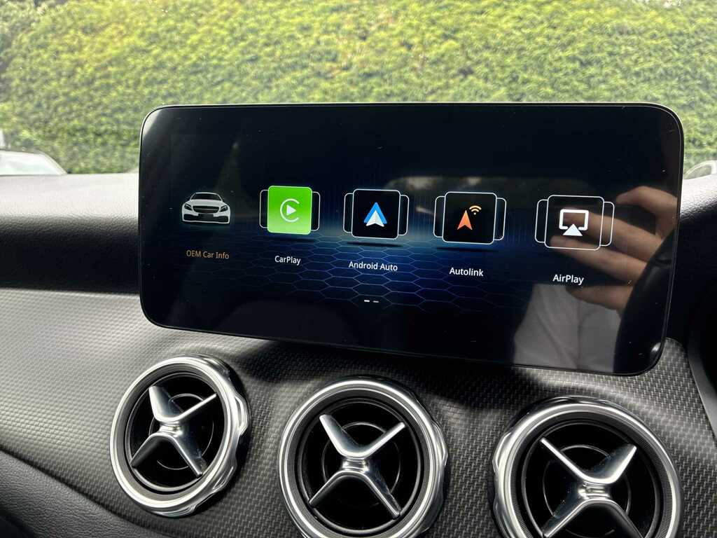 Mercedes-Benz GLA Class 200 D 4Matic Silver #11