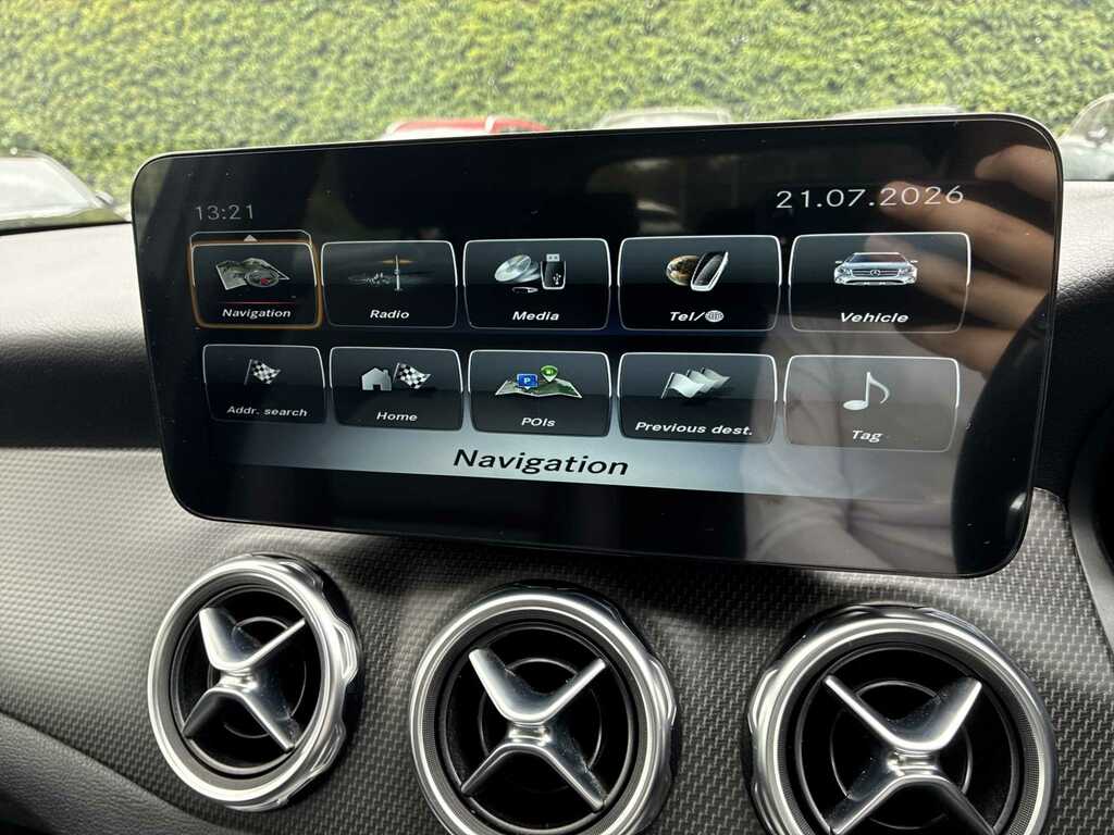 Mercedes-Benz GLA Class 200 D 4Matic Silver #39