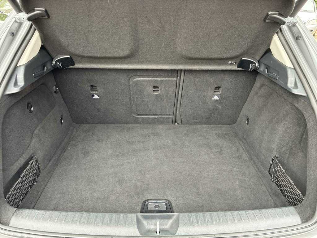 Mercedes-Benz GLA Class 200 D 4Matic Silver #17