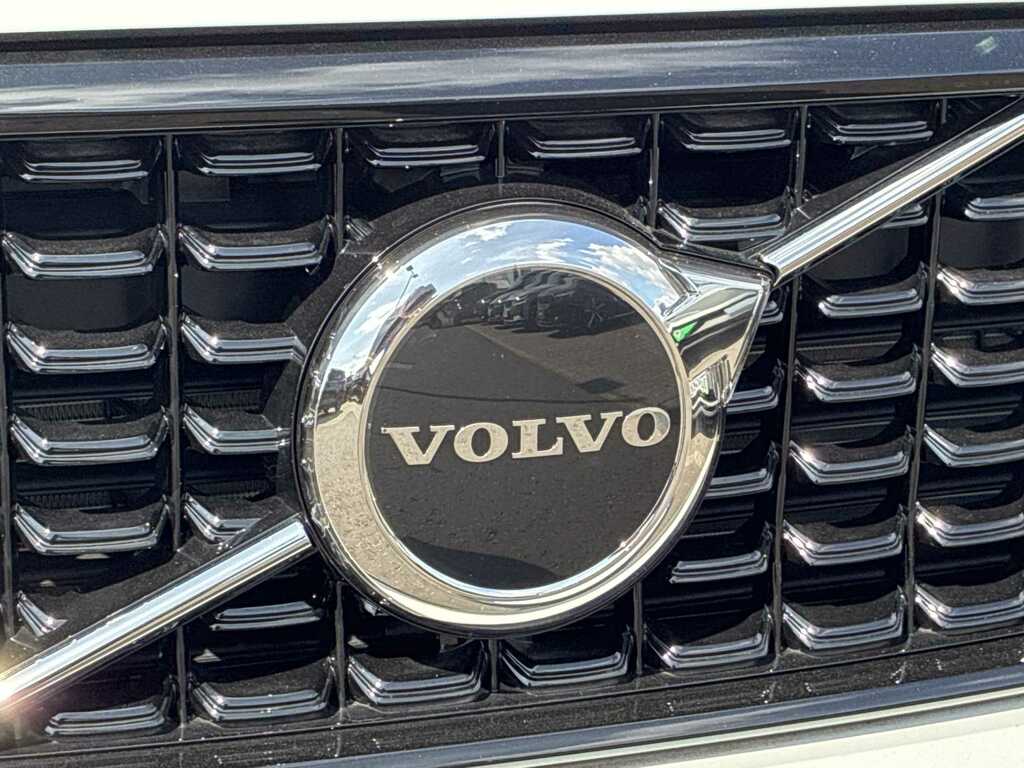 Volvo XC40 2.0 B3p Plus Dark White #3