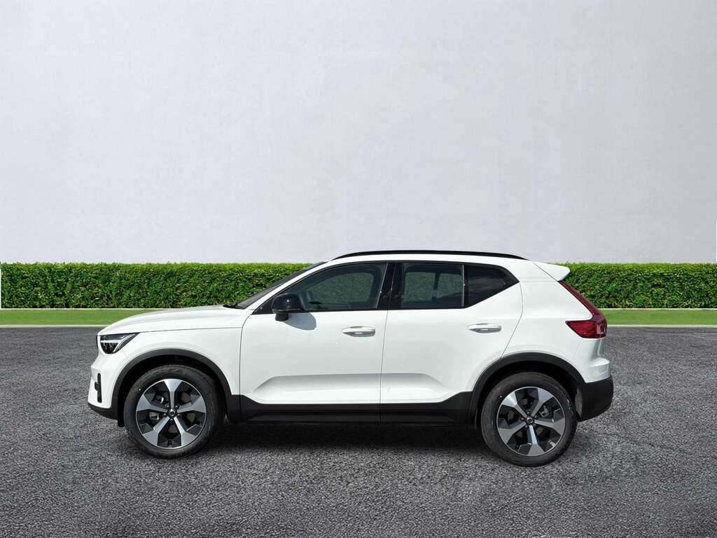 Volvo XC40 B4 P Ultra Bright Black #15