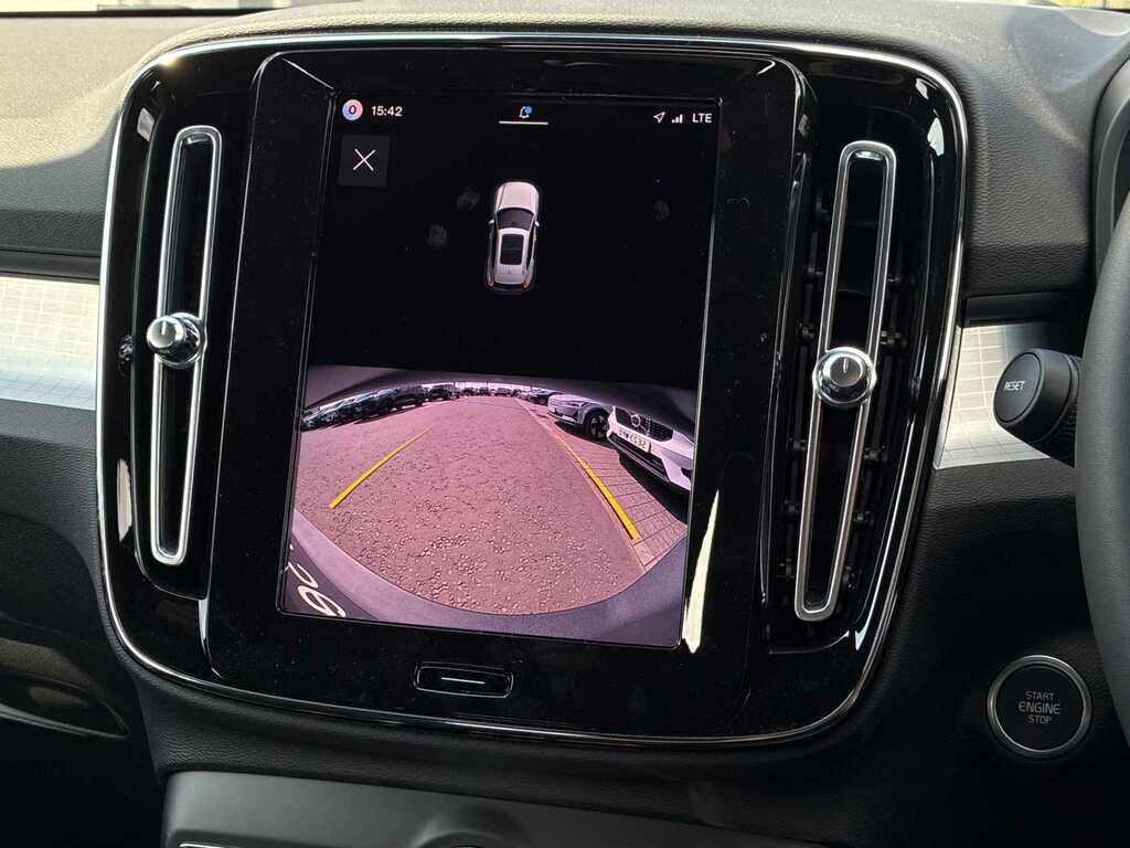 Volvo XC40 B4 P Ultra Bright Black #26