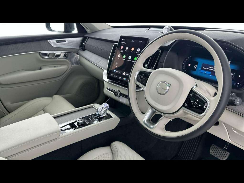 Volvo XC90 2.0 B5p Ultra Dark Awd Geartronic Black #4