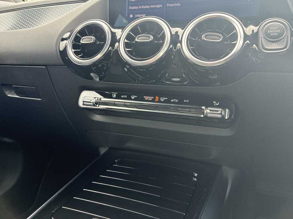 Mercedes-Benz GLA Class Gla 35 4Matic Premium Plus Grey #27