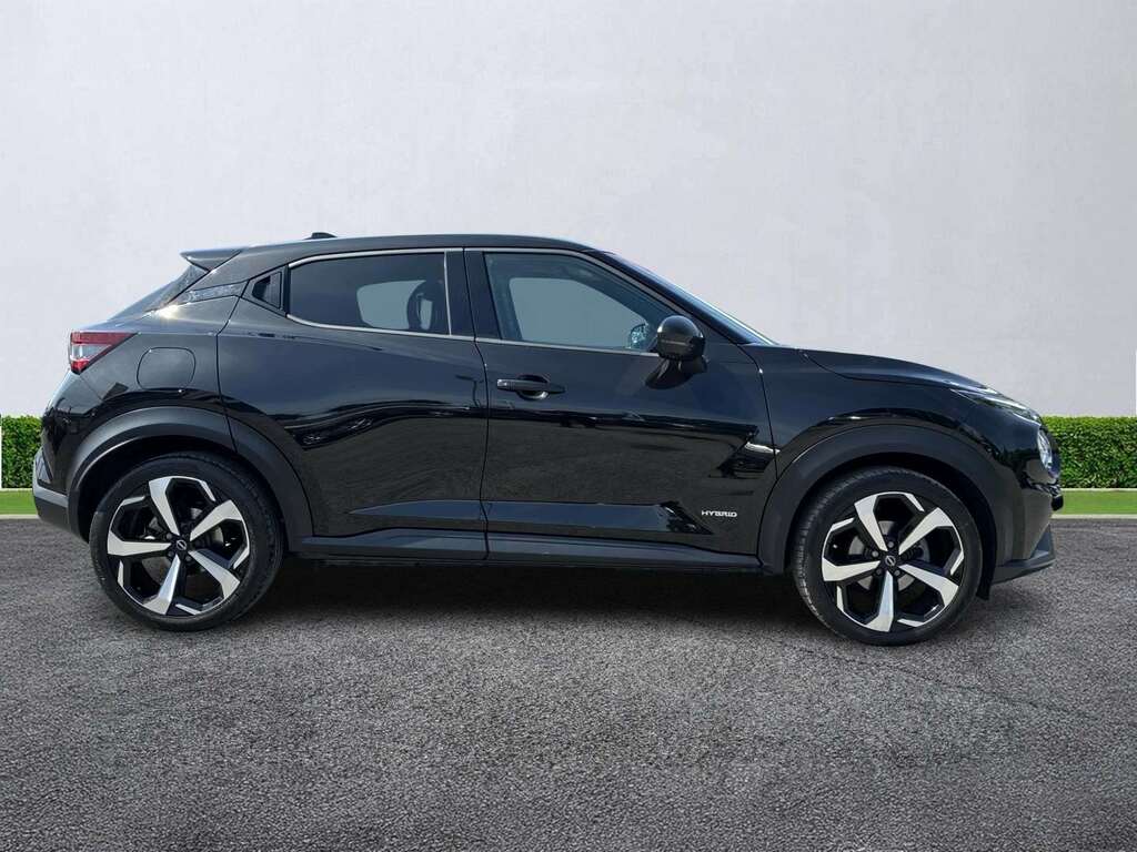 Nissan Juke 1.6 Hybrid Tekna DU24GWX Black #3