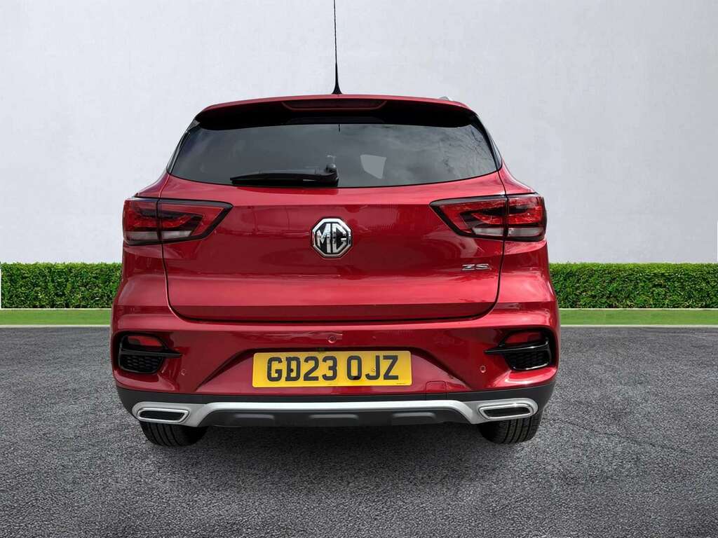 MG ZS 1.5 Vti-tech Exclusive Red #4
