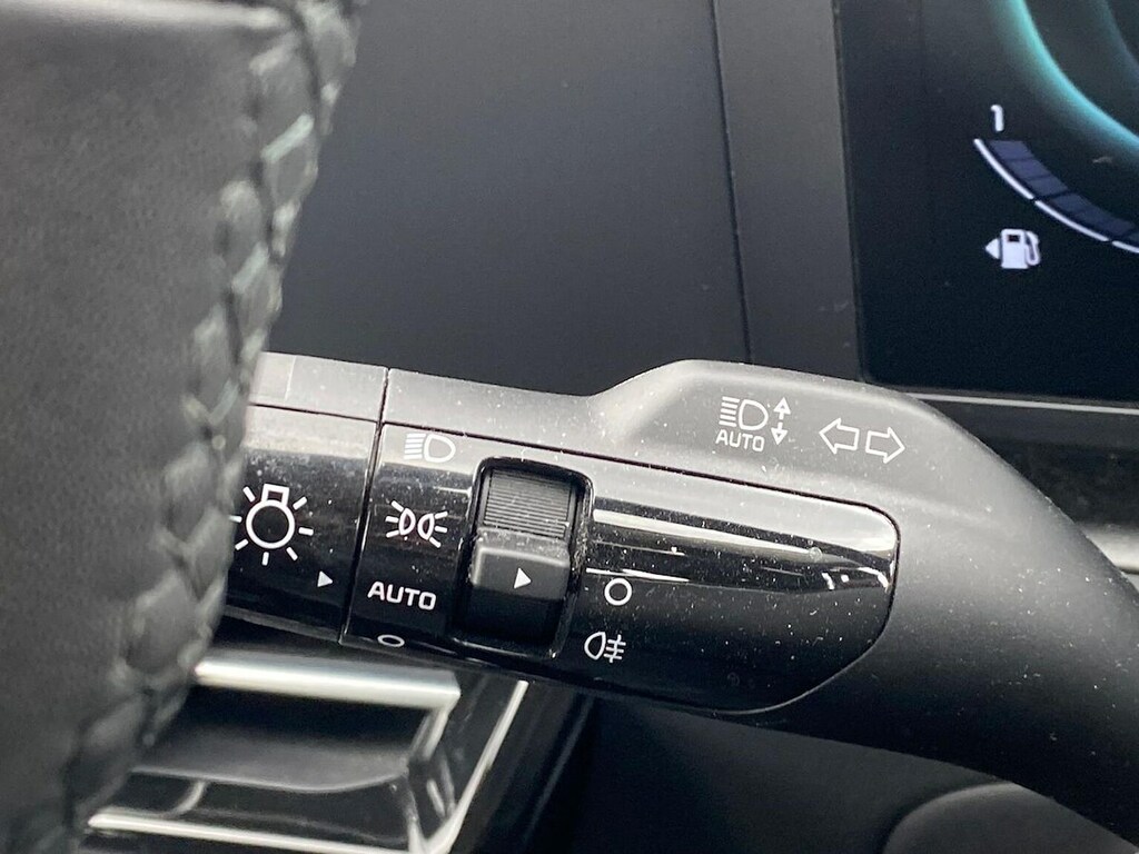 Kia Niro 1.6H Gdi 3 Red #28