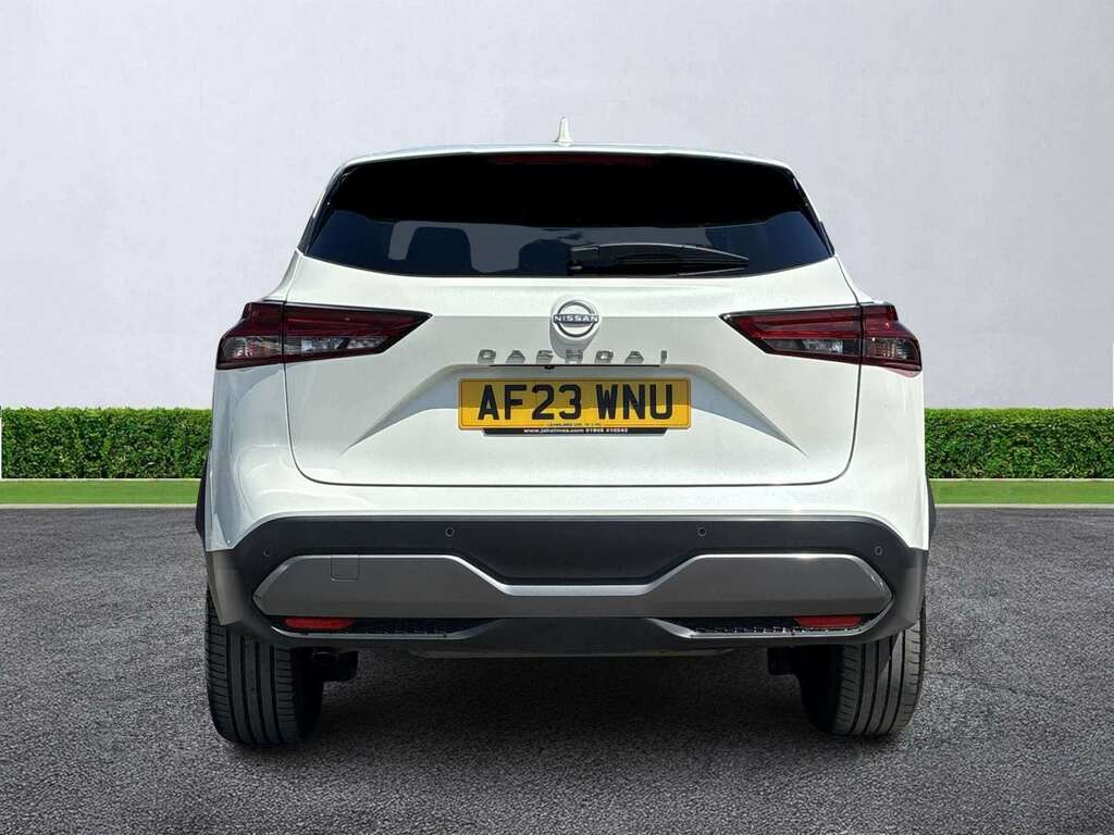 Nissan Qashqai 1.3 Dig-t Mh N-connecta AF23WNU White #4