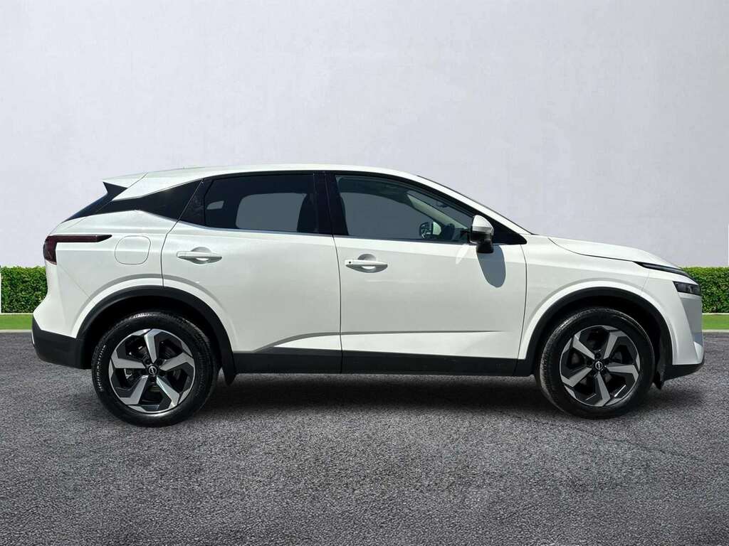 Nissan Qashqai 1.3 Dig-t Mh N-connecta AF23WNU White #3
