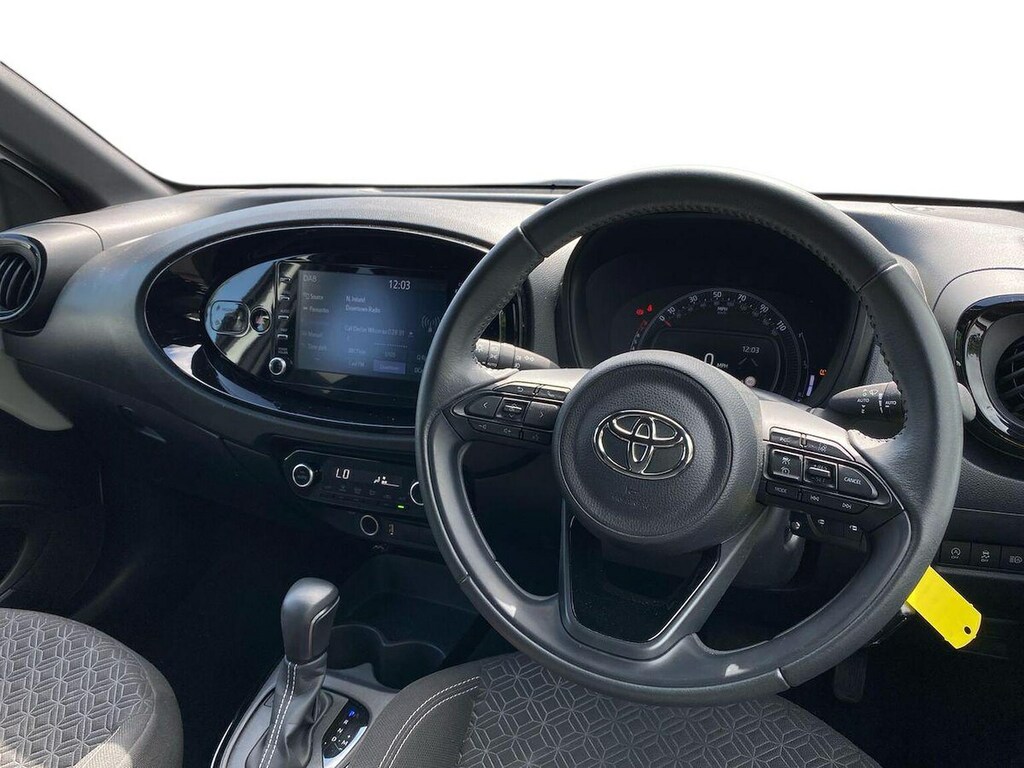 Toyota Aygo X Edge Automatic Green #15
