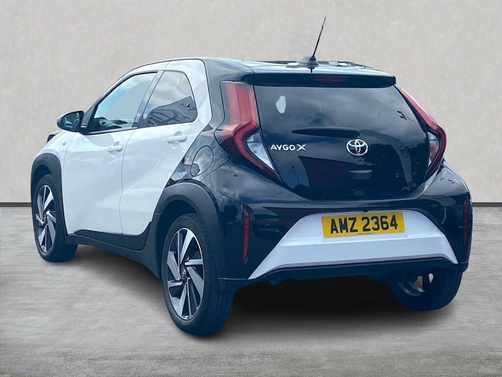 Toyota Aygo X 1.0 Vvt-i Edge Hatchback X-shift Euro 6 White #2