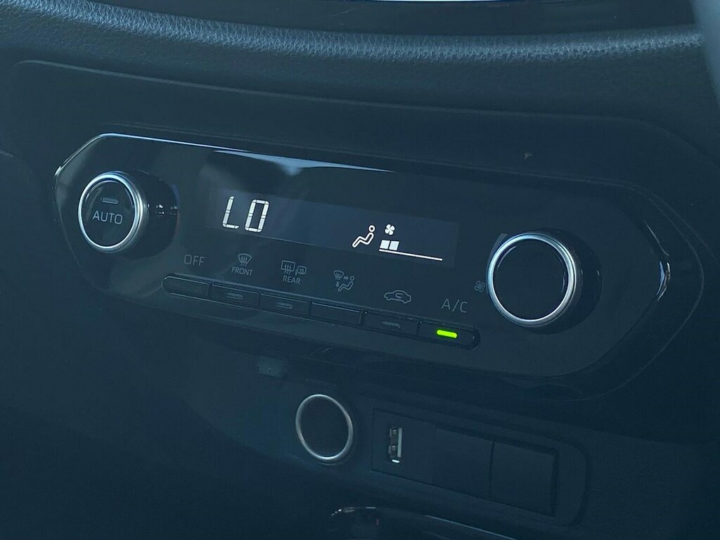 Toyota Aygo X Edge Automatic Green #12