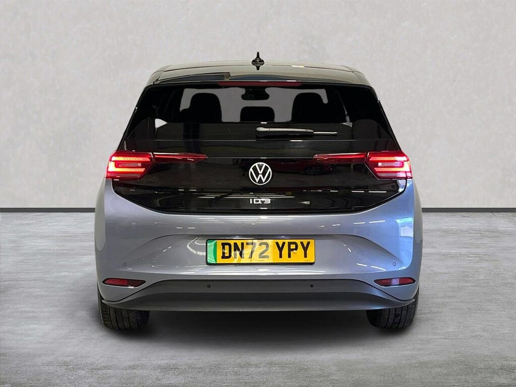 Volkswagen ID.3 Pro Performance 58Kwh Family Hatchback Electri Blue #4