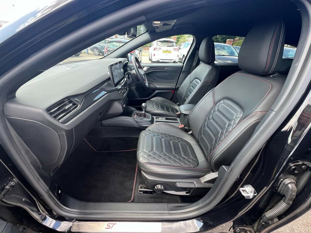 Ford Focus Ford 1.5 Titanium Vignale 8Spd 120Ps Red #35
