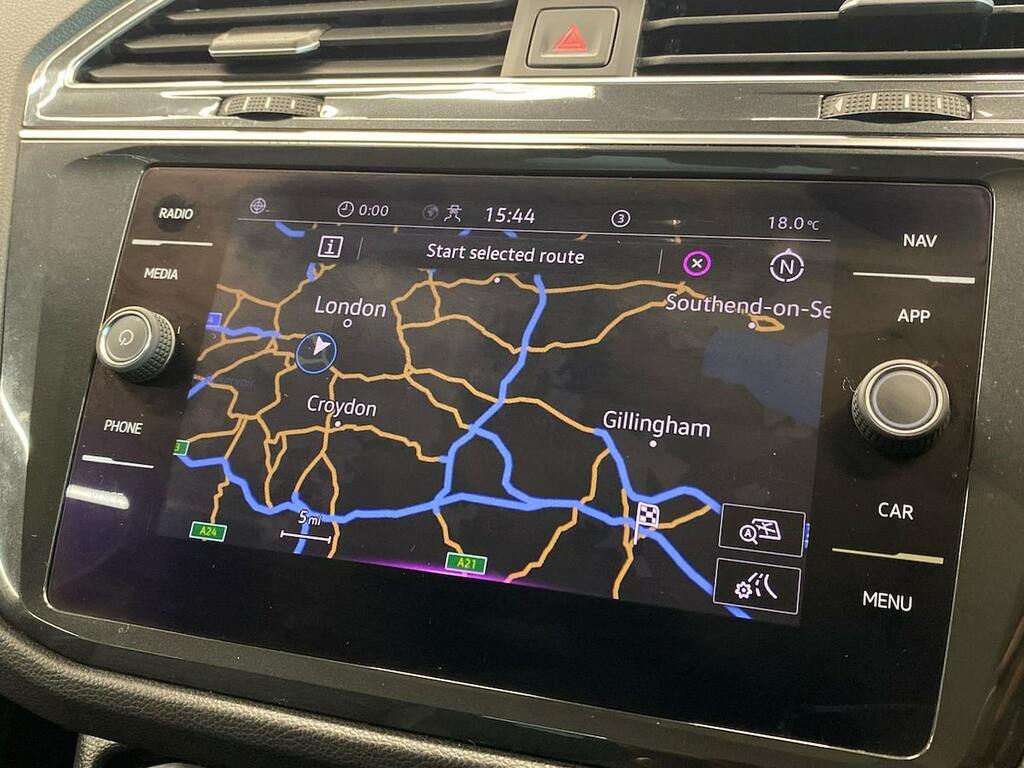 Volkswagen Tiguan Active Grey #24