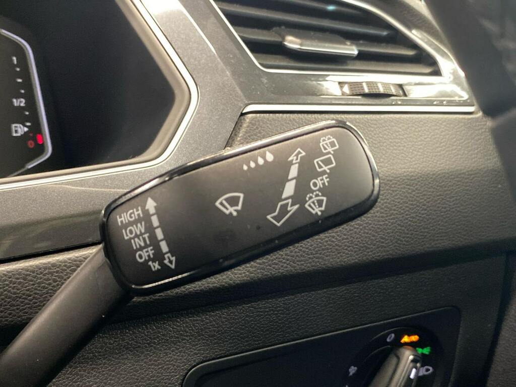 Volkswagen Tiguan Active Grey #27