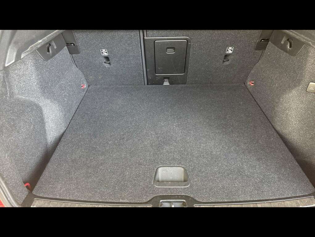 Volvo XC40 1.5L R-design Black #11