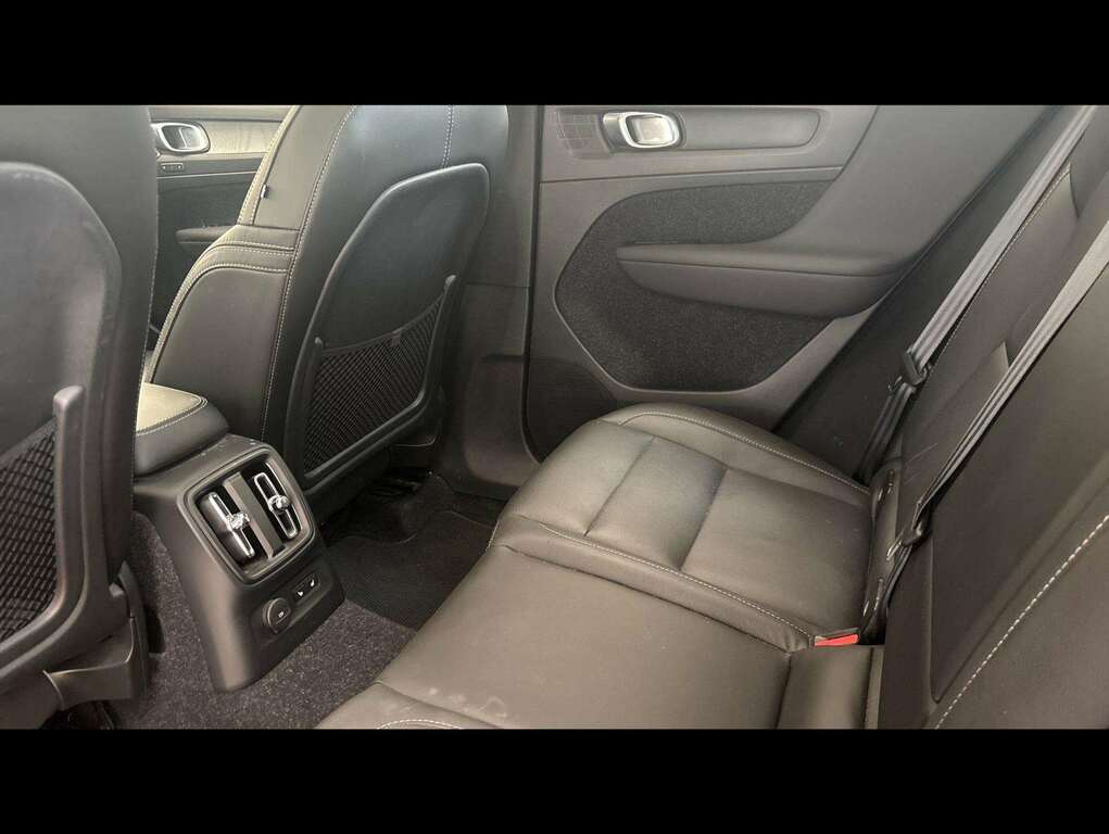 Volvo XC40 1.5L R-design Black #8