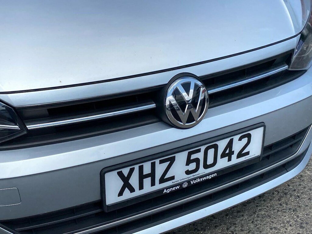 Volkswagen Polo Hatchback White #30