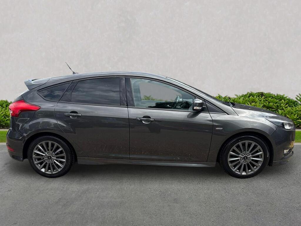 Ford Focus 1.5 Tdci St-line Hatchback Euro Black #3